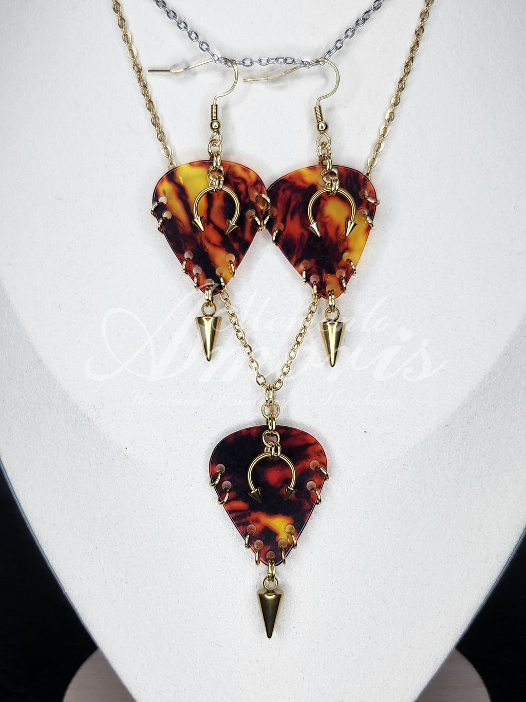 Photosphere Plectrum Set in gold