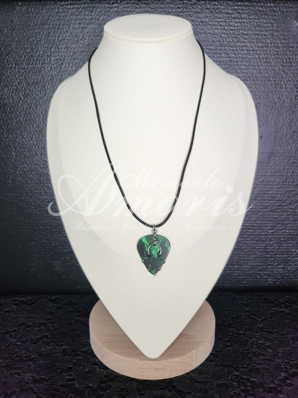 Plectrum Necklace 'Pierced x5' in green, silver