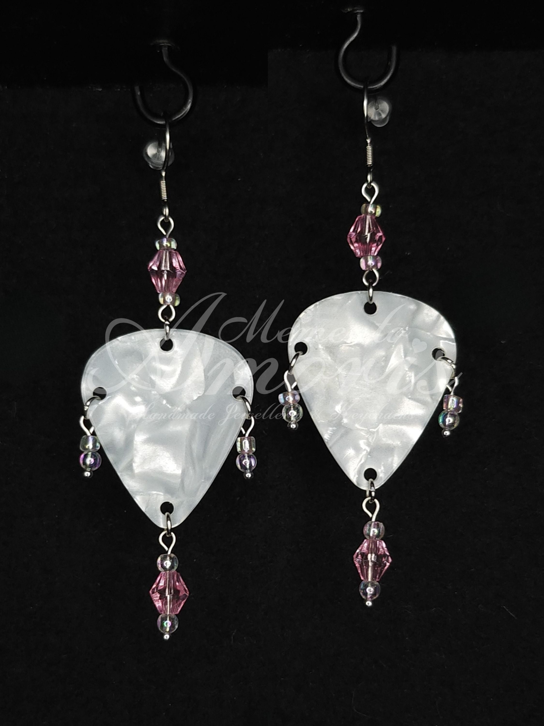 Plectrum Earrings 'Coquette' in white, silver
