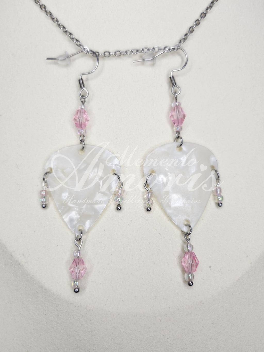 Plectrum Earrings 'Coquette' in white, silver