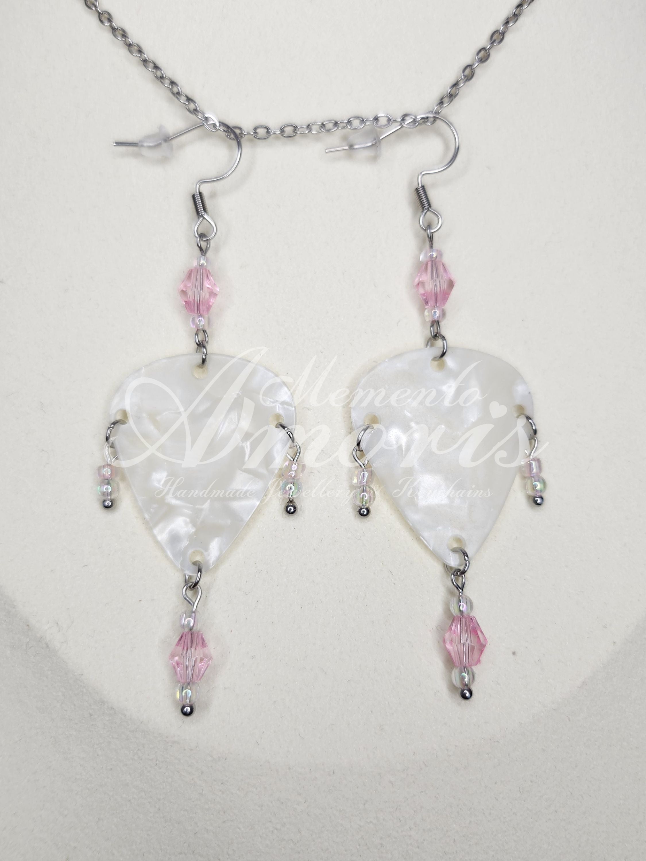Plectrum Earrings 'Coquette' in white, silver