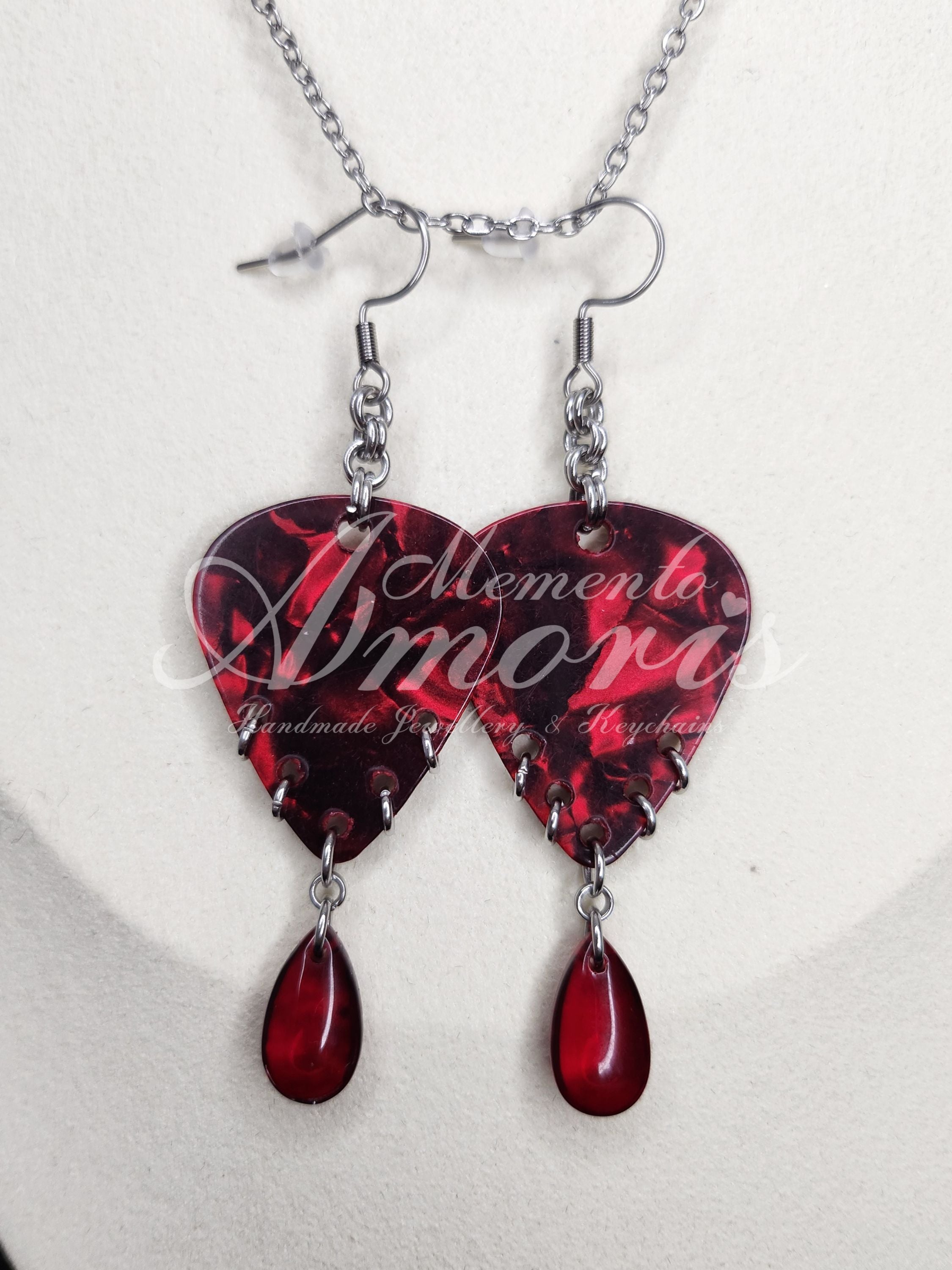 Plectrum Earrings 'Dripping' in red, silver