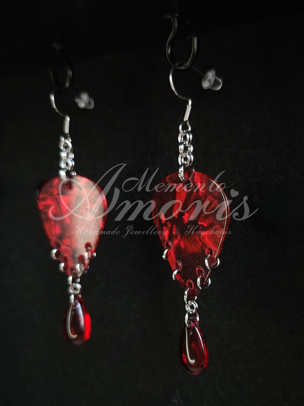 Plectrum Earrings 'Dripping' in red, silver