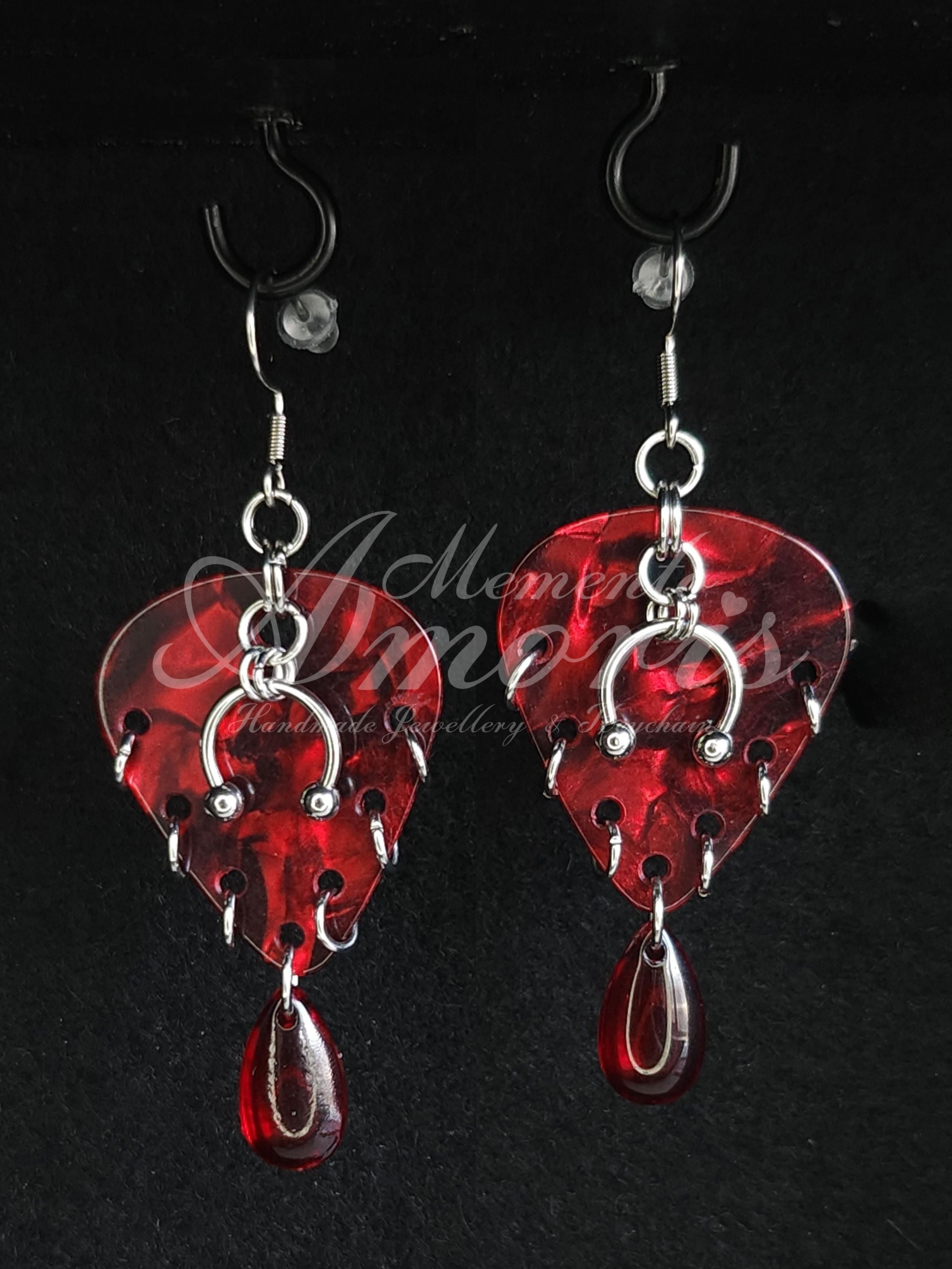 Plectrum Earrings 'Pierced drip' in red, silver