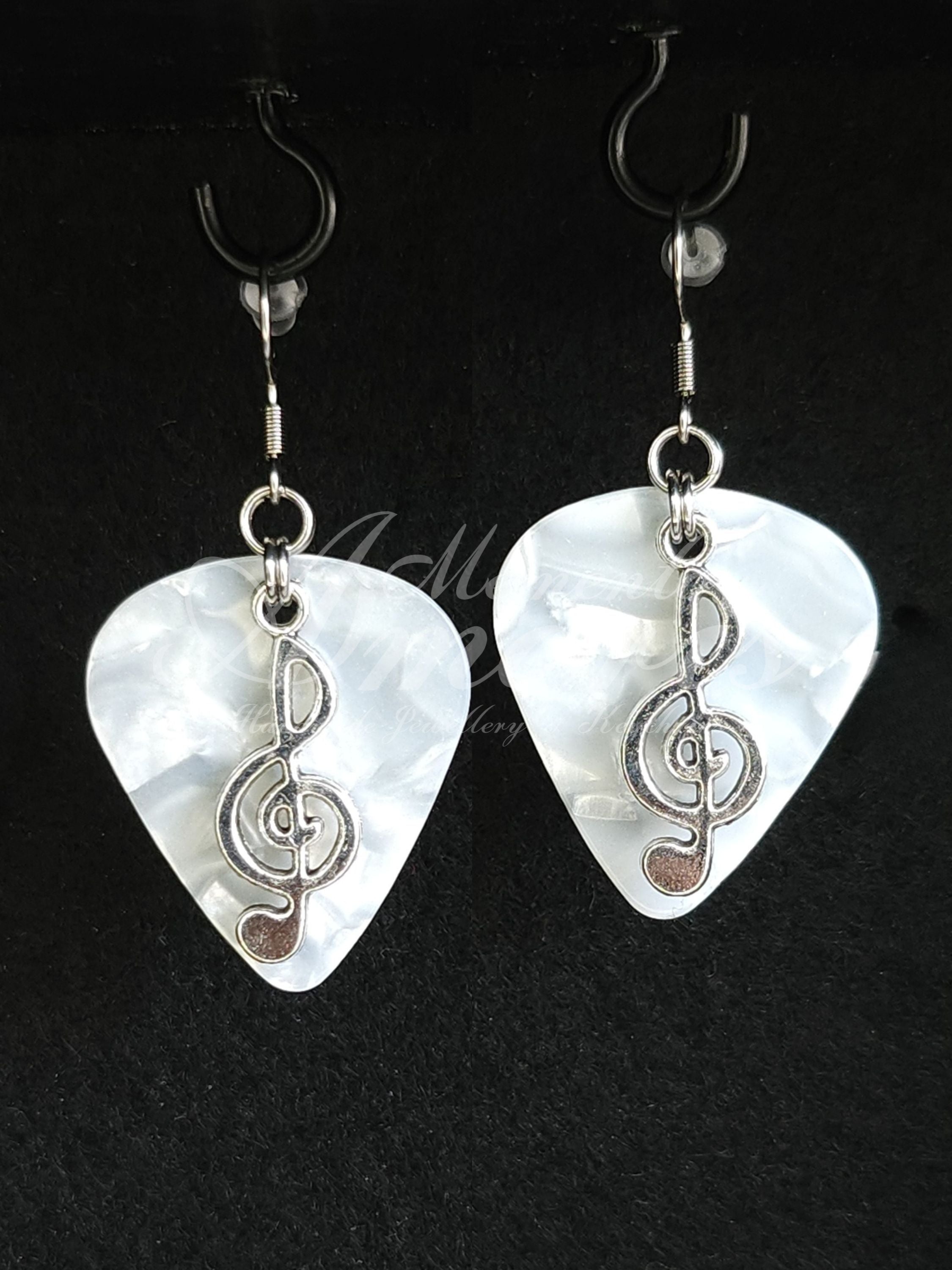 Plectrum Earrings 'Music Clef' in white, silver